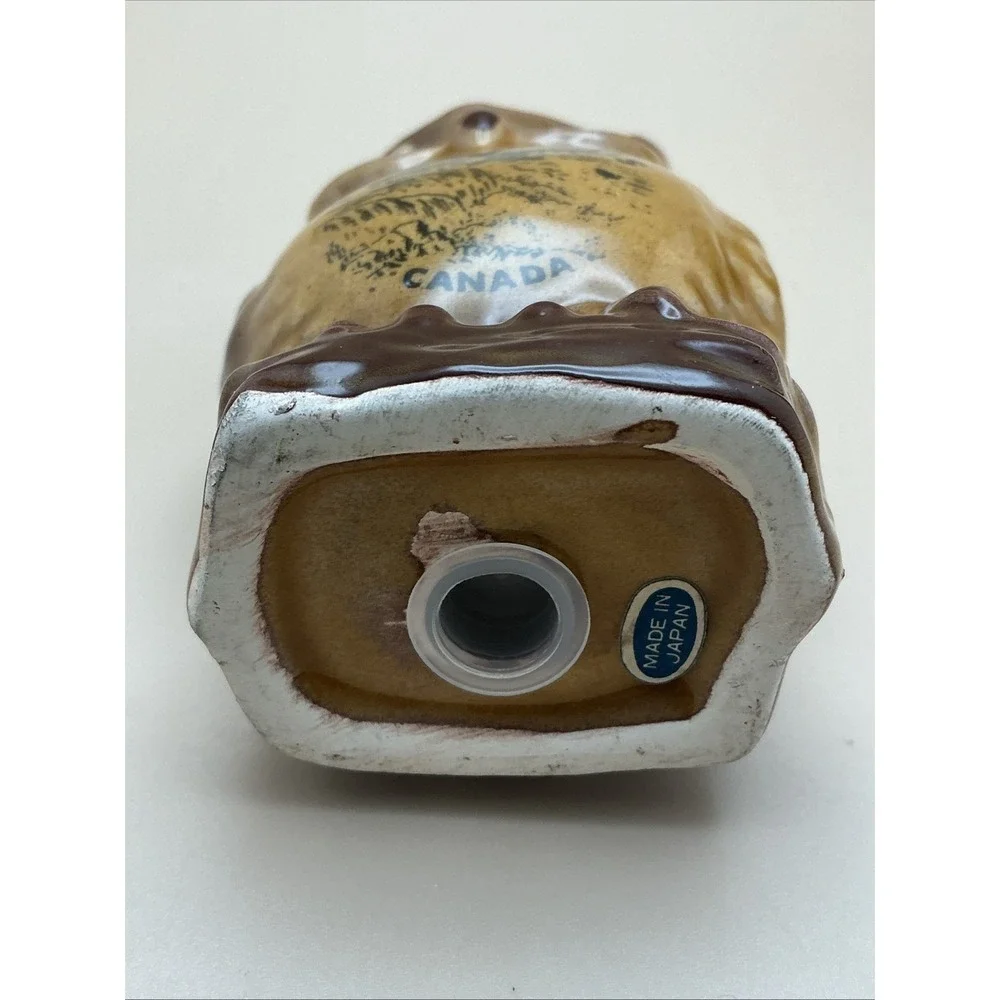 Vintage Niagara Falls Canada Souvenir Ceramic Salt & Pepper Shaker Set‎